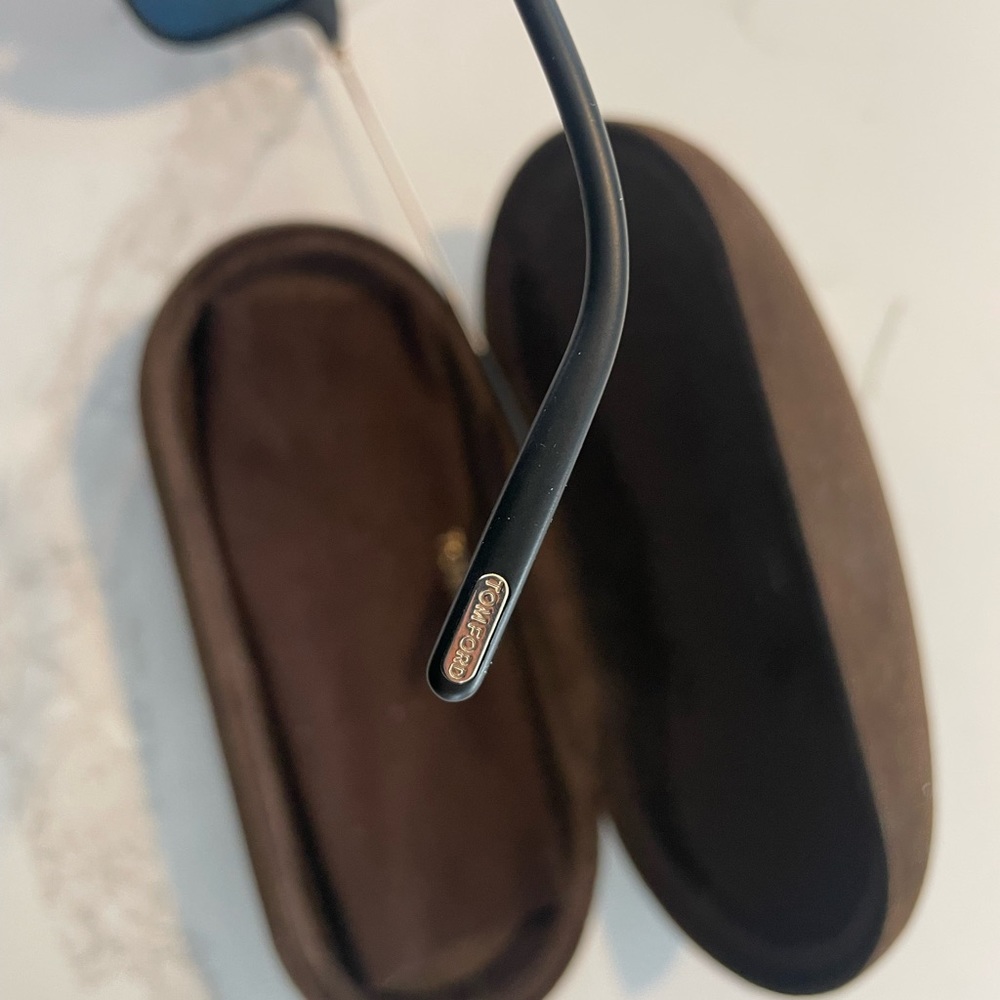 Tom Ford Sunglasses - Picture 6 of 7